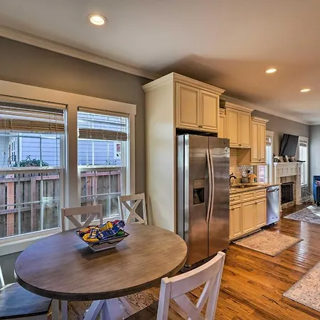 Cozy Southern Pines Retreat 1 Mi To Downtown!
